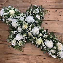 Loose Style Cross